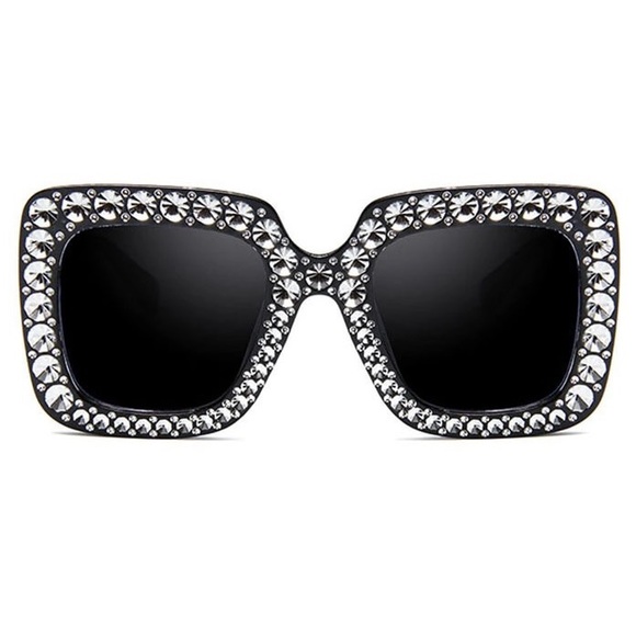 Sunglasses - Picture 4 of 5